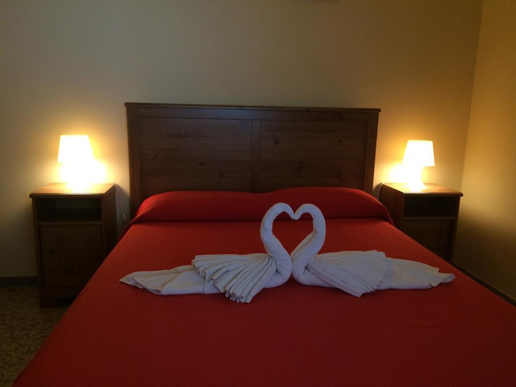 Apartamentos Dominguez Calera Szoba fotó