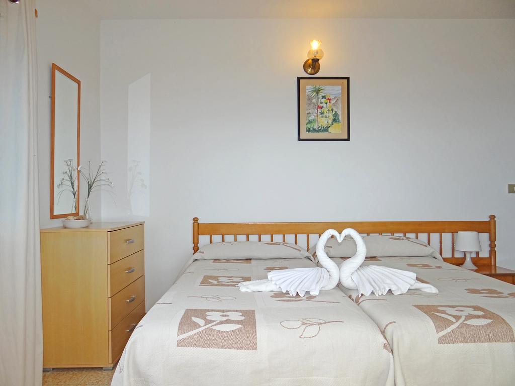Apartamentos Dominguez Calera Kültér fotó
