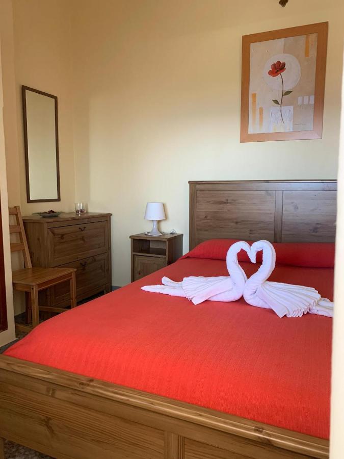 Apartamentos Dominguez Calera Kültér fotó